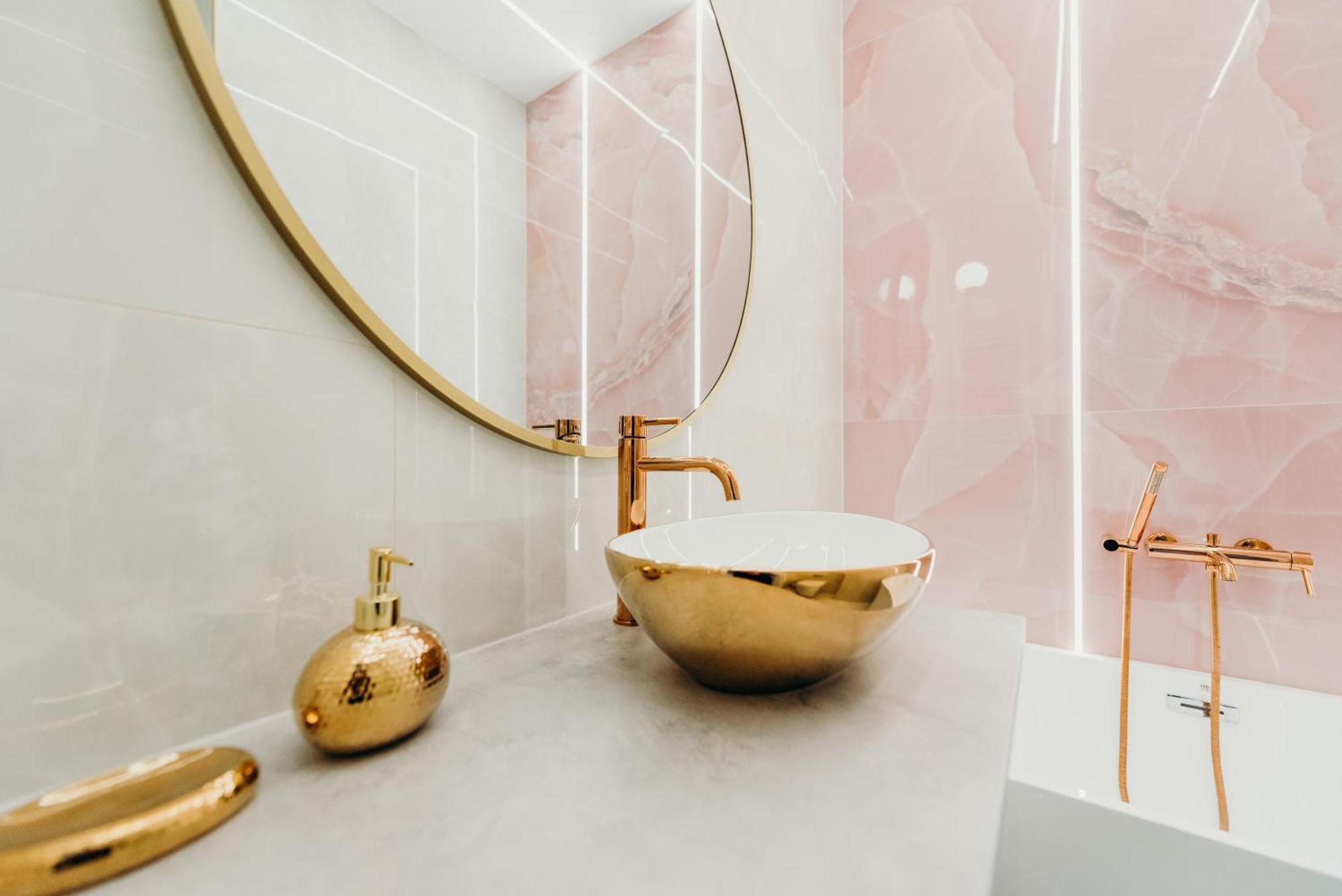 3 Bedrooms Premium Bella Rosa For 8 Guests With Ac And Underground Parking Жешув Экстерьер фото